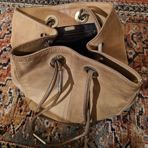Vintage 1970s Vakko Light Brown Leather Bucket Shoulder Bag - Picture 5 of 8